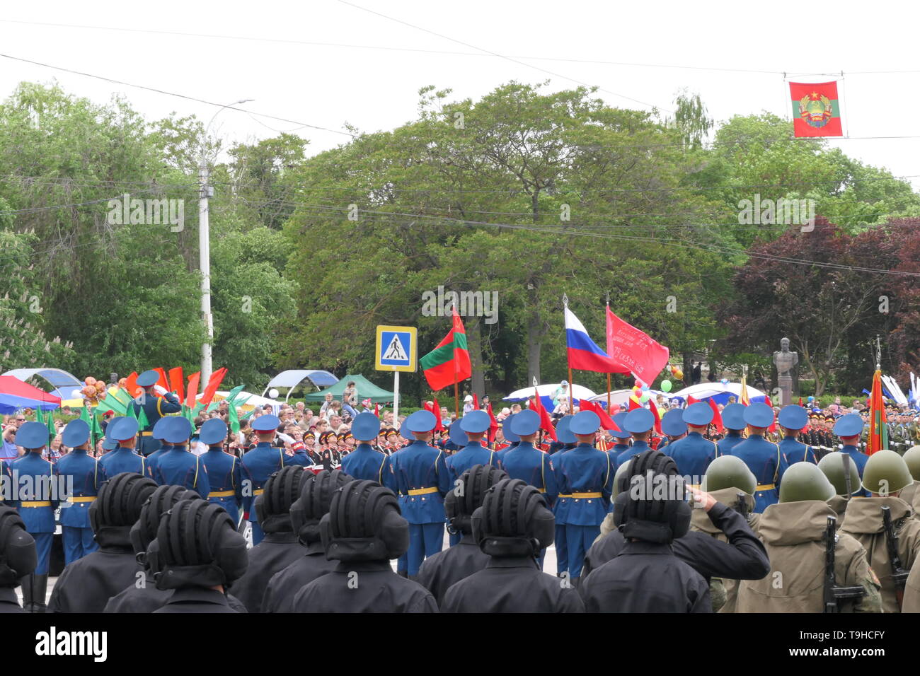 TIRASPOL, TRANSNISTRIA - 9 Maggio 2018: Transnistria soldati sulla centrale piazza principale di Tiraspol durante la Giornata della Vittoria parade. Foto Stock