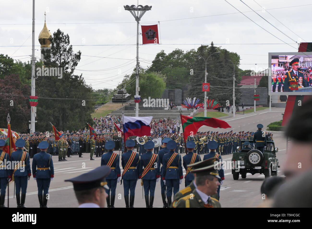 TIRASPOL, TRANSNISTRIA - 9 Maggio 2018: Transnistria soldati sulla centrale piazza principale di Tiraspol durante la Giornata della Vittoria parade. Foto Stock