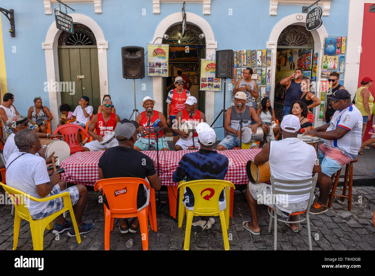 Salvador, Brasile - 3 febbraio 2019: persone che giocano a samba a Salvador Bahia in Brasile Foto Stock