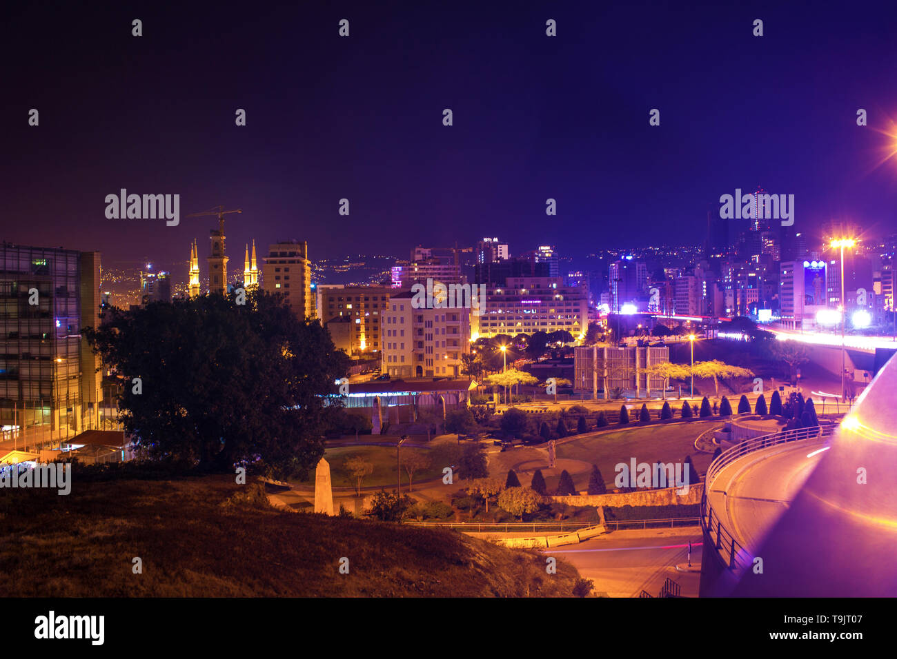 Tripoli, Libano - 15 Gennaio 2016: veduta della città di notte nel centro di Tripoli, Libano Foto Stock