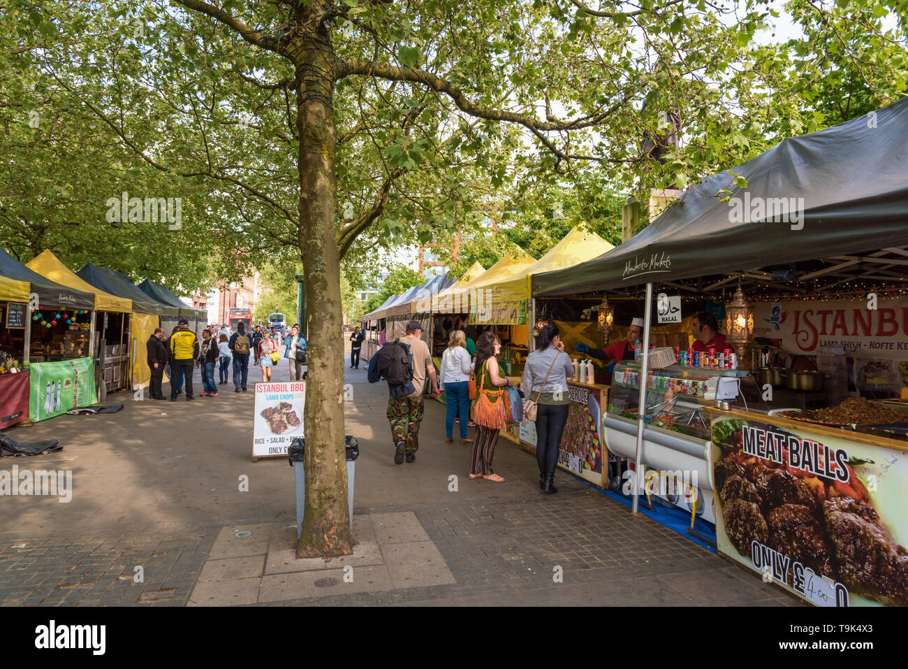 Street Market alimentare, Manchester Piccadilly Gardens Foto Stock