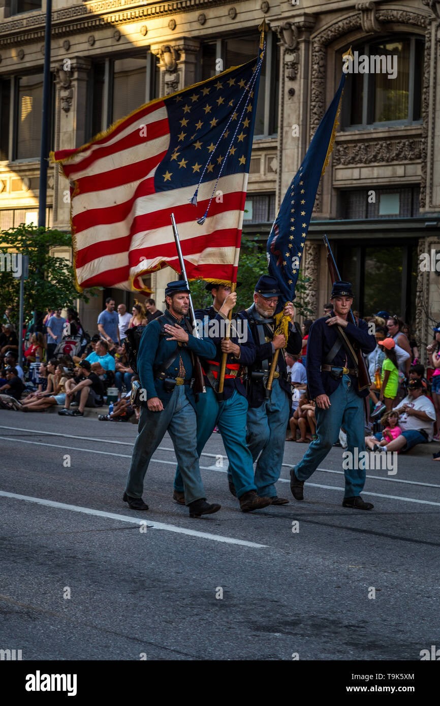 Celebrare la bandiera americana Foto Stock
