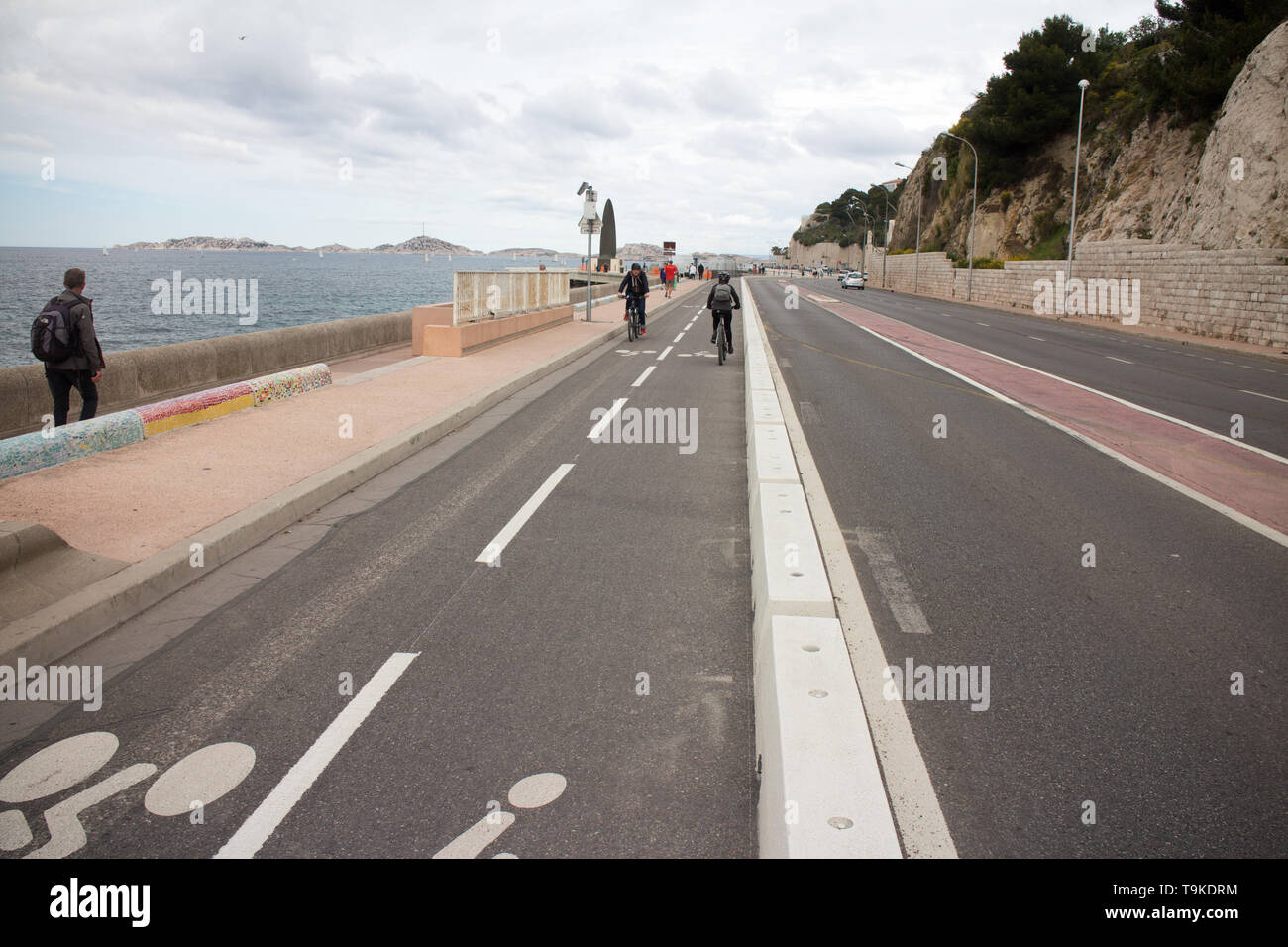 Nuova pista ciclabile in corso sulla Corniche Kennedy a Marsiglia Foto Stock