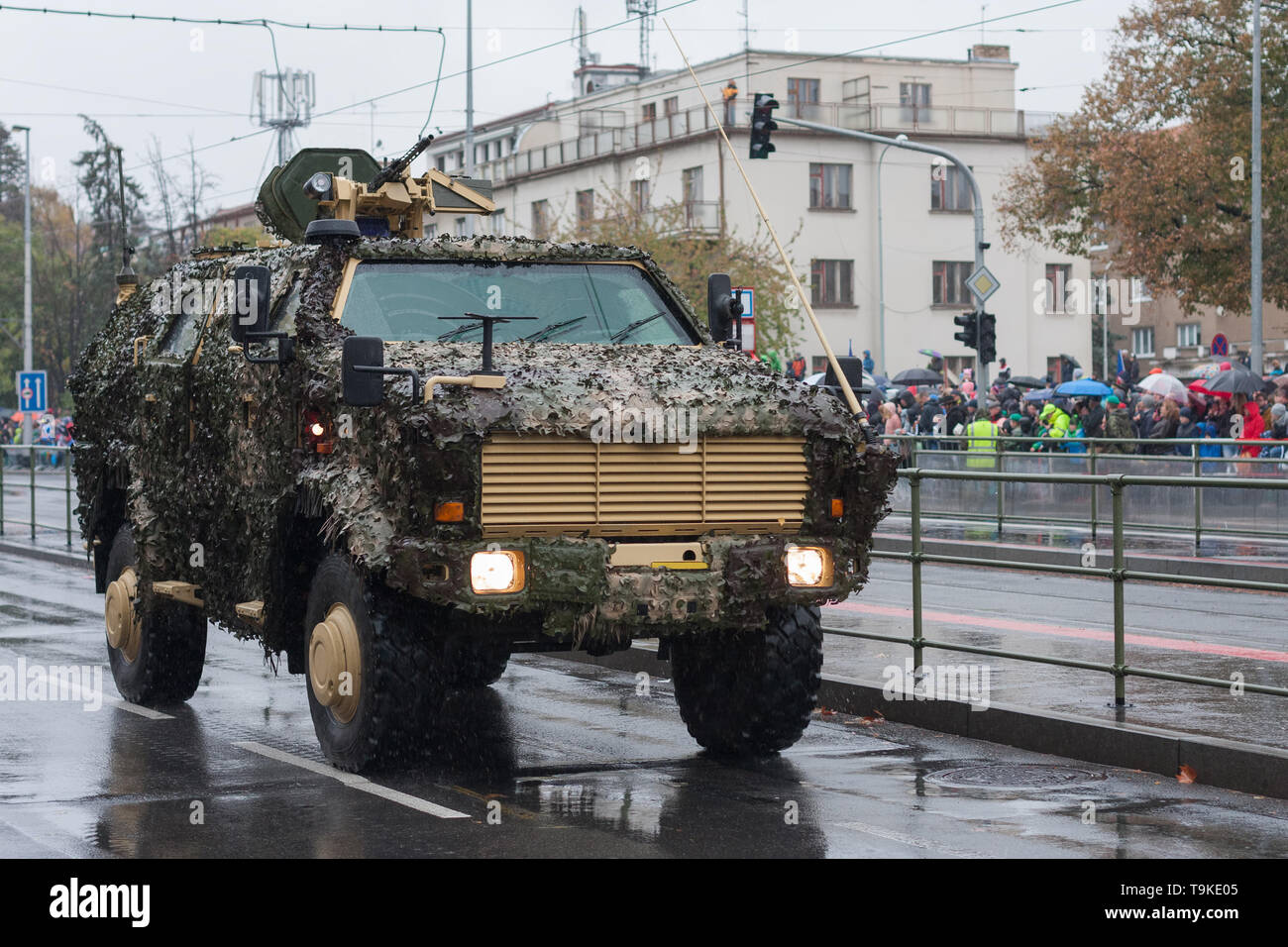 Luce veicolo blindato sulla parata militare a Praga, Repubblica Ceca Foto Stock