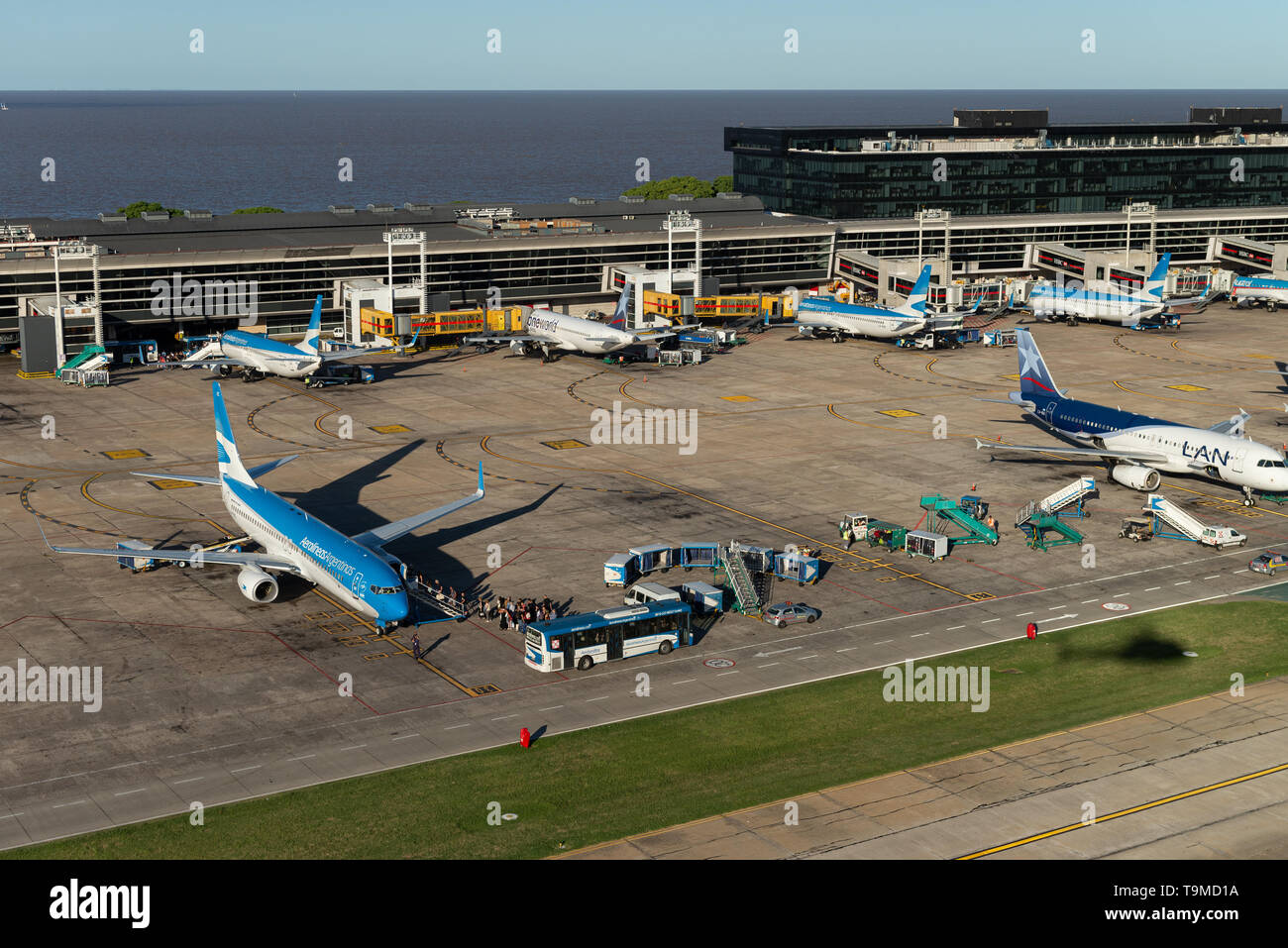 Immagine aerea di Jorge Newbery Airfield (spagnolo: "L'Aeroporto Aeroparque Jorge Newbery', IATA: AEP, ICAO: SABE) è un aeroporto internazionale situato a Palermo nei Foto Stock