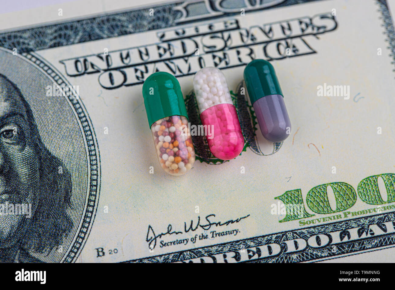 Pillole su un centinaio di dollari. Foto Stock