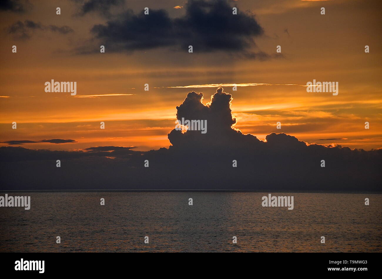 Tramonto colorato, Isola d'Elba, Italia Foto Stock