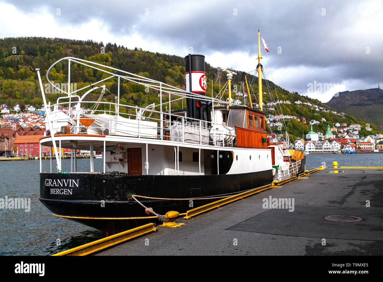 Veterano di passeggeri della nave a vapore Granvin, costruito nel 1931. Ormeggiate nel porto di Bergen, Norvegia. Foto Stock
