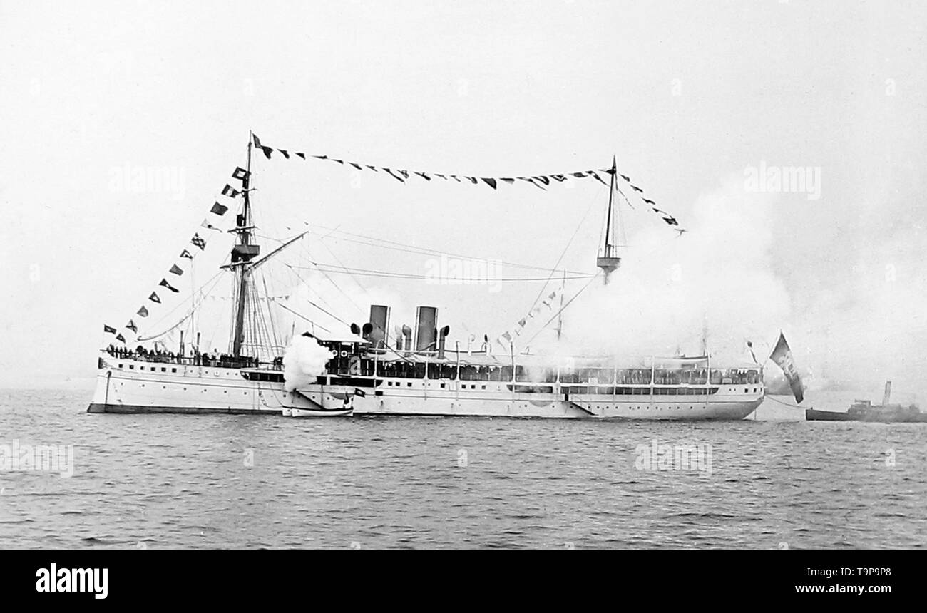 Siamese nave da guerra sparare un saluto, Queen Victoria Diamond Giubileo Naval Review Foto Stock