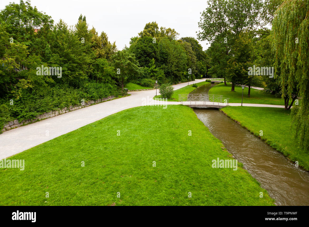 Englischer Garten e Parco pubblico vicino a Monaco di Baviera Centro Città, Germania Foto Stock