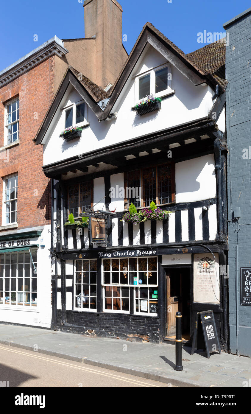 King Charles House, Il Grade ii Listed è un edificio medievale, ora un pub; Worcester, Worcestershire Inghilterra REGNO UNITO Foto Stock