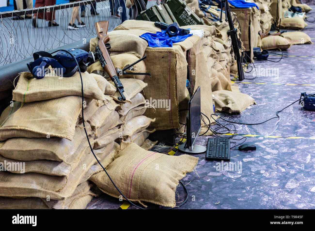Trincea di gioco utilizzata in una battaglia gioco di guerra Foto Stock