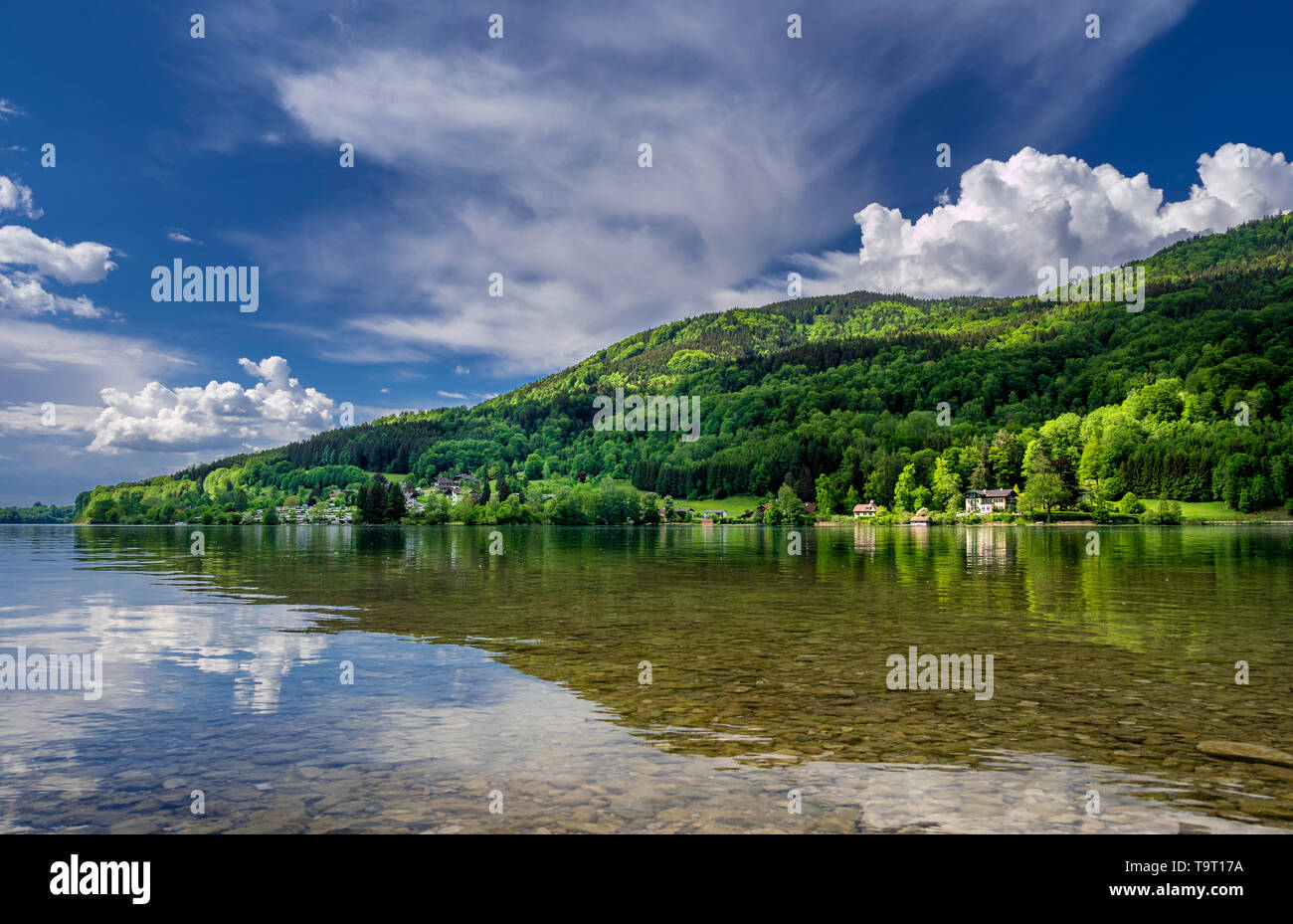 Lago lunare nella camera sale di proprietà, paese di Salisburgo, Austria, Europa, Mondsee im Salzkammergut, Salzburger Land, Österreich, Europa Foto Stock