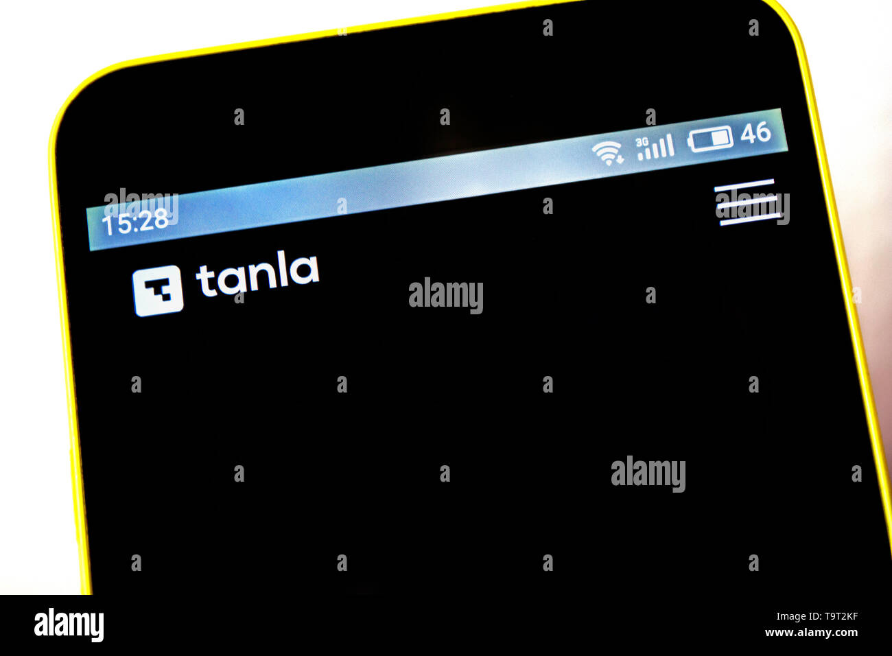 Berdyansk, Ucraina - 5 Maggio 2019: Editoriale illustrativa delle soluzioni Tanla website homepage. Soluzioni Tanla logo visibile sullo schermo del telefono. Foto Stock