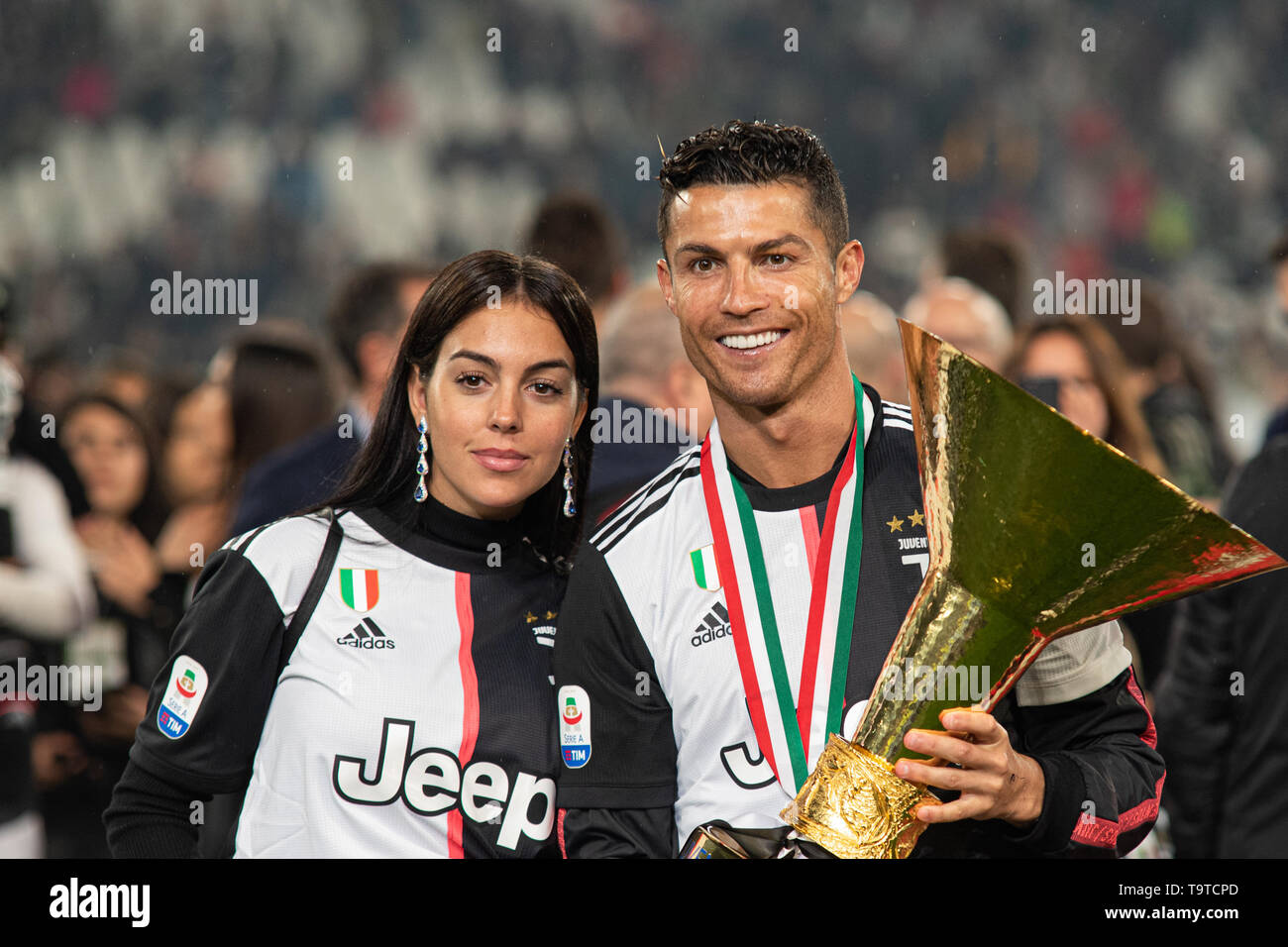 Cristiano Ronaldo e Georgina Rodriguez celebra la vittoria nel campionato  durante il campionato di Serie A, la partita di calcio. Juventus vs  Atalanta. Il punteggio finale è stato Foto stock - Alamy