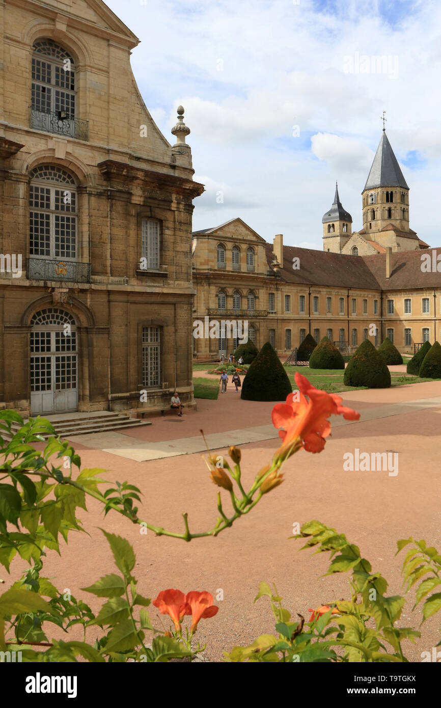 L'Abbaye de Cluny. FondŽe EN 909 910 unità organizzativa. La Francia. / Abbazia di Cluny. Cluny fu fondata nel 910. La Francia. Foto Stock