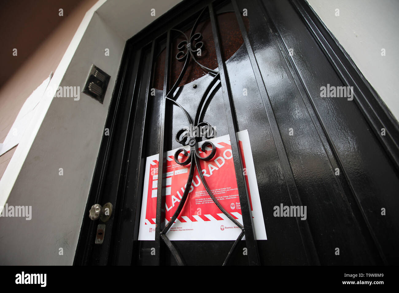 Buenos Aires, Buenos Aires, Argentina. Il 20 maggio 2019. Sull'immagine : la facciata della casa dove il botulismo avvelenato hummus è stata fatta al quartiere di Palermo. Il consumo di questo alimento inviare due womens al hostipal, dove essi sono nella critica. Credito: Claudio Santisteban/ZUMA filo/Alamy Live News Foto Stock