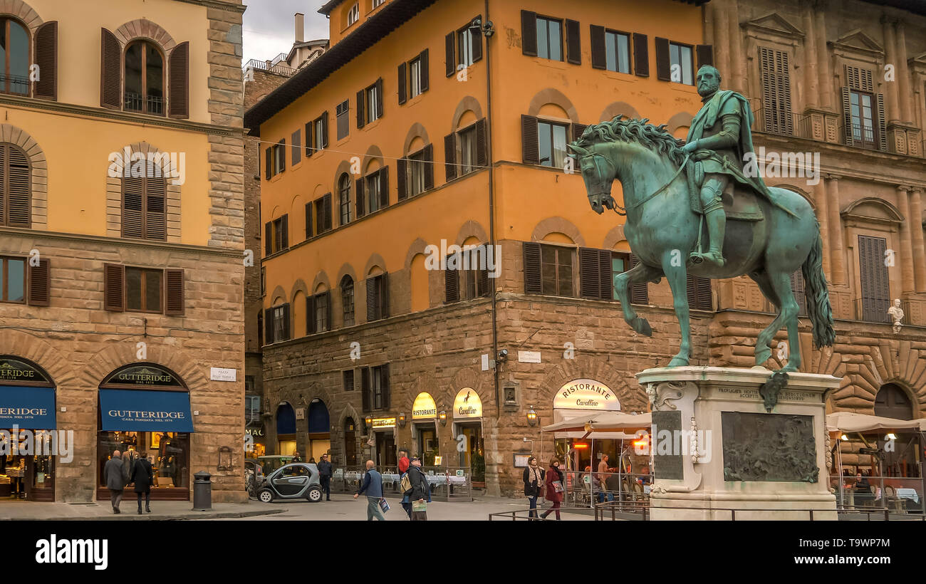 Statua di Cosimo de' Medici a cavallo, Firenze, Italia Foto Stock