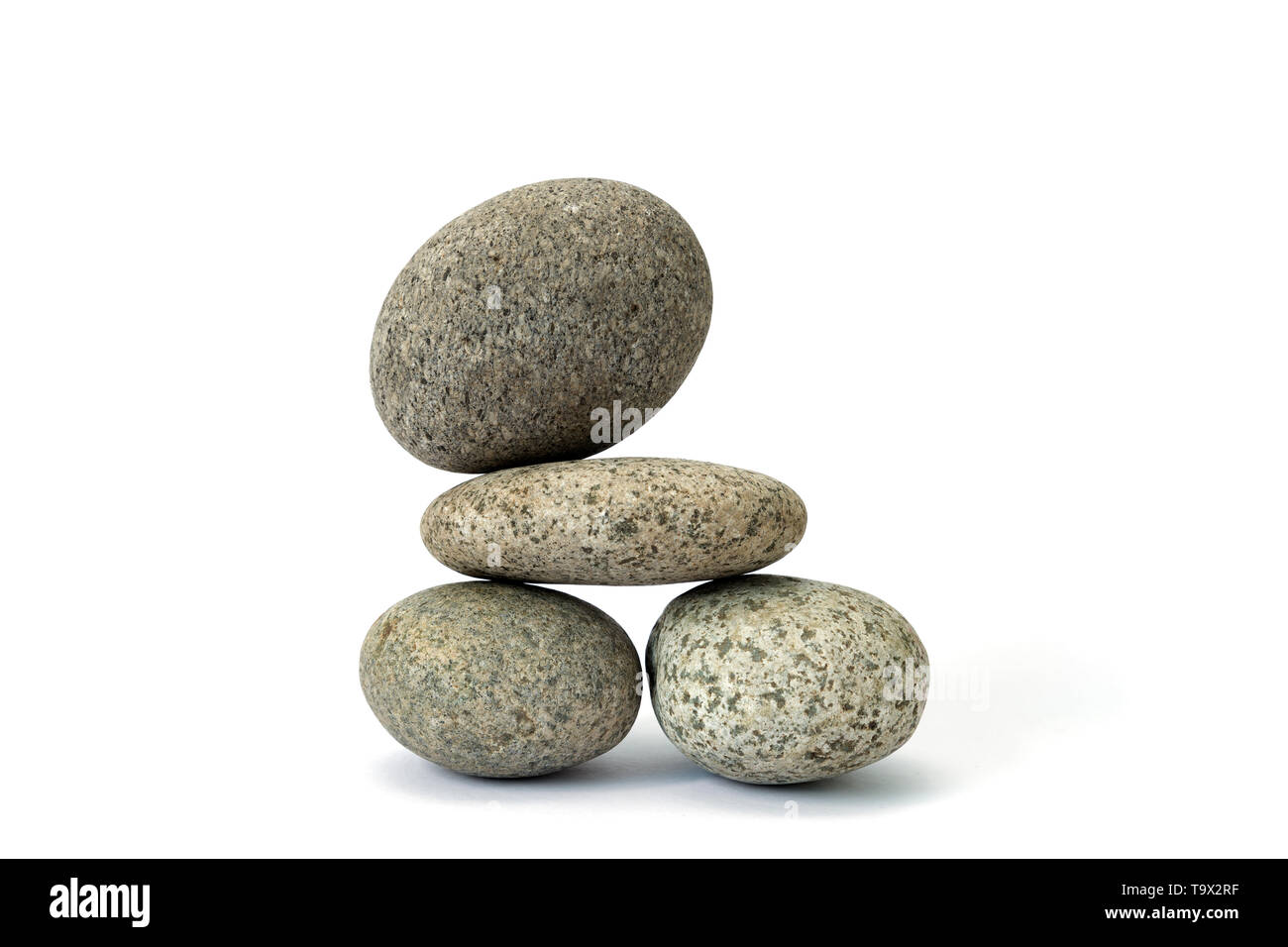 Isolate le pietre di colore grigio. Equilibrio e armonia Foto Stock