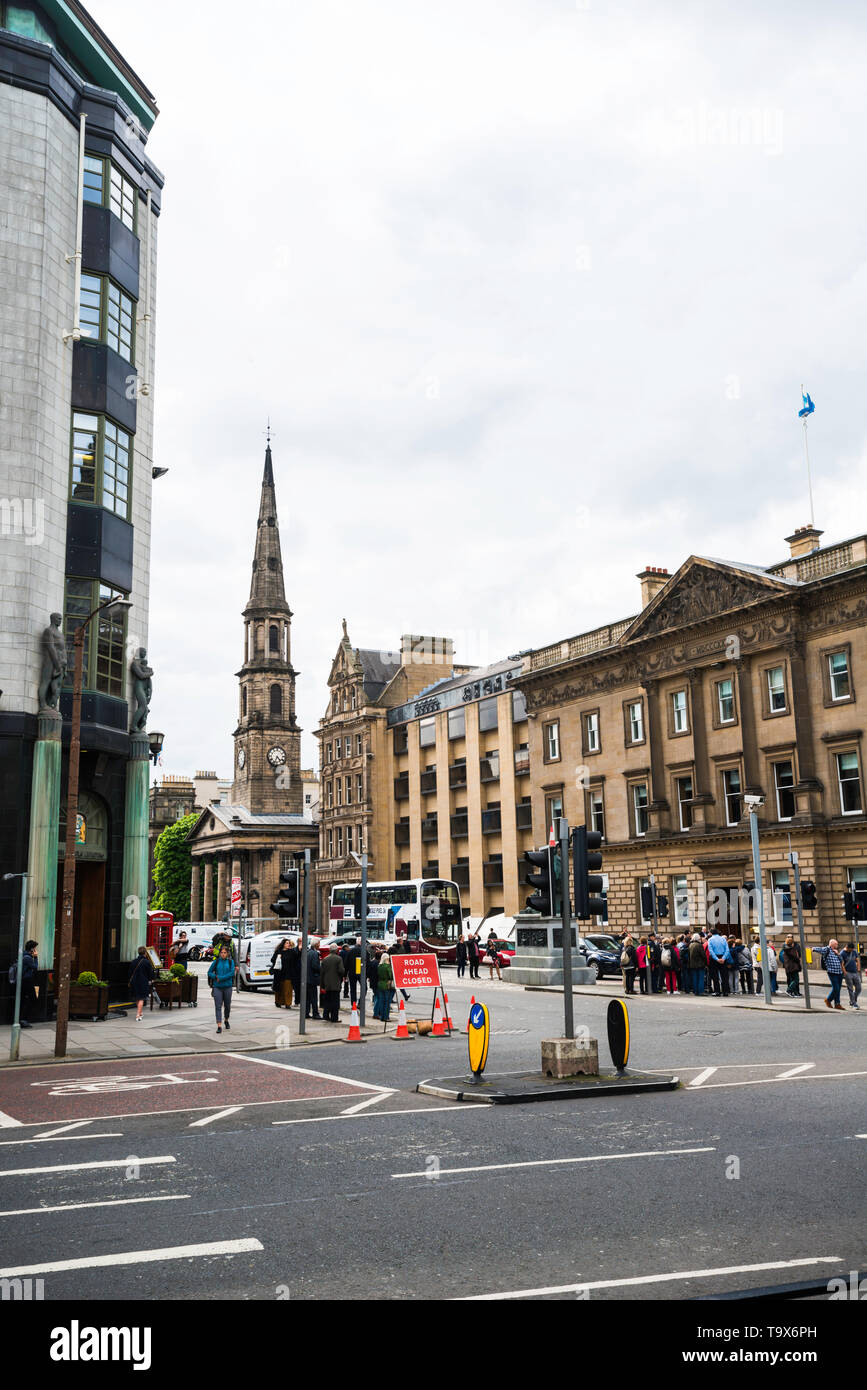La città di Edimburgo è la capitale della Scozia una vecchia città nel cuore della Scozia ha molte attrazioni turistiche Foto Stock