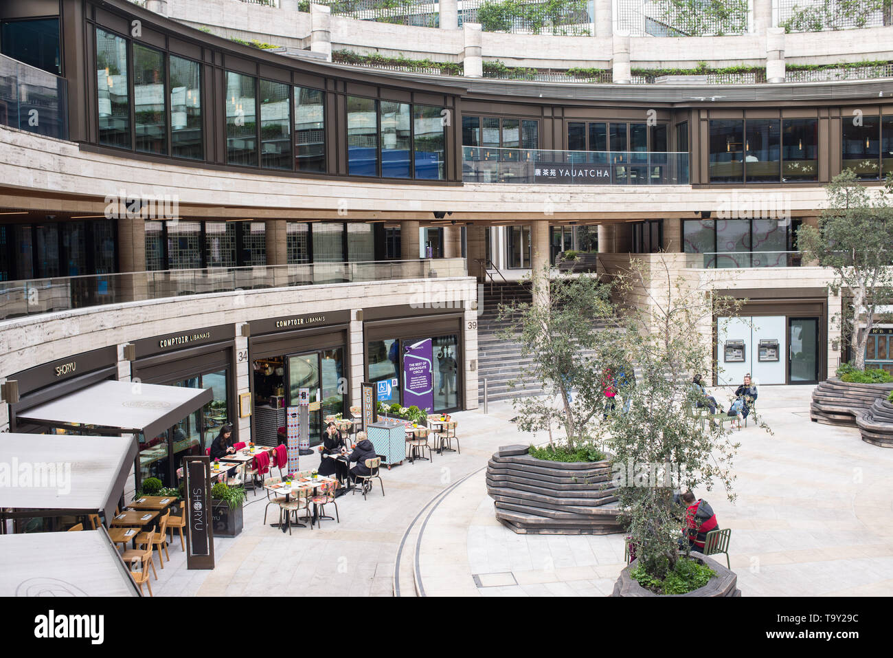 Broadgate cerchio, un alimento e bevanda venue con caffè e ristoranti buongustai destinazione nella città di Londra Foto Stock