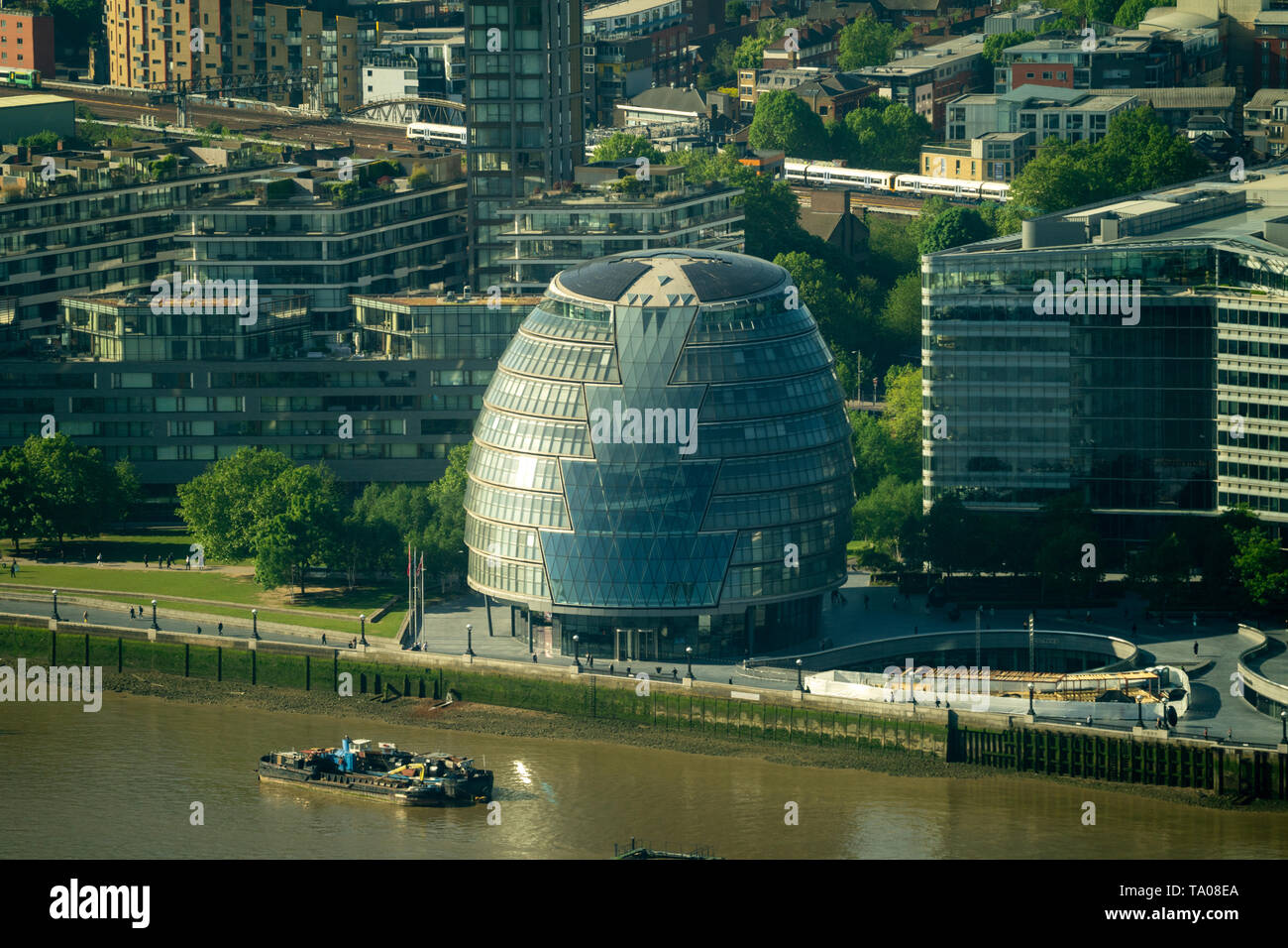 Viste del Municipio di Londra come visto da Searcys al piano superiore del Gherkin Building a Londra. Foto Data: martedì 21 maggio, 2019. Foto: Roger Gar Foto Stock