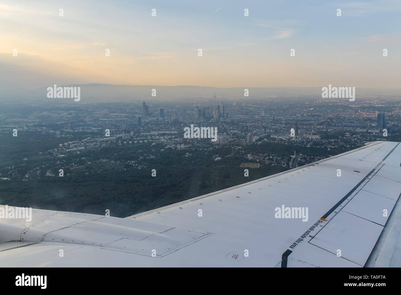 Francoforte, Germania visto da un piano per la fase di decollo/atterraggio Foto Stock