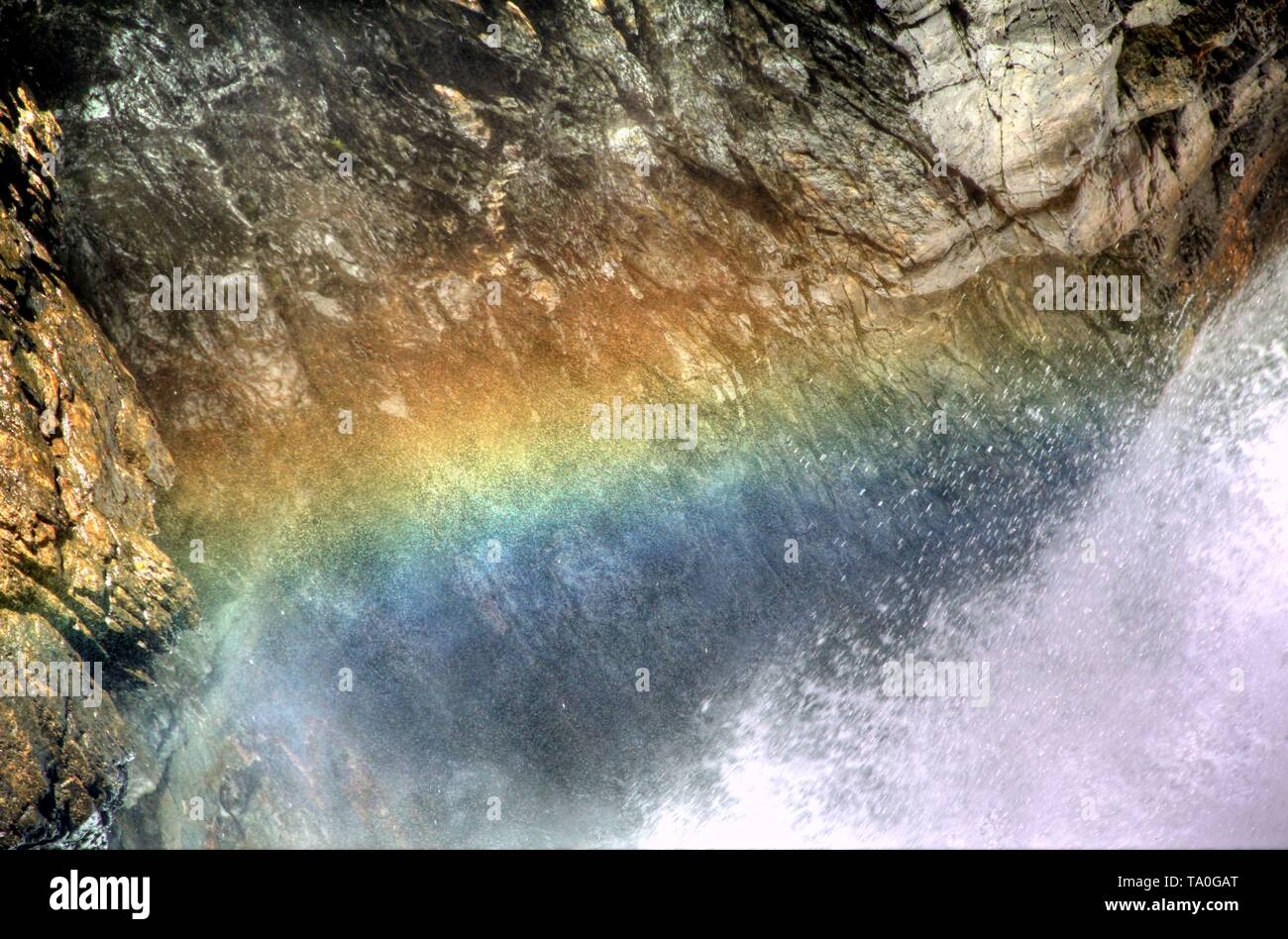 Il francese del paesaggio rurale in zona di montagna con drammatica del cielo Foto Stock