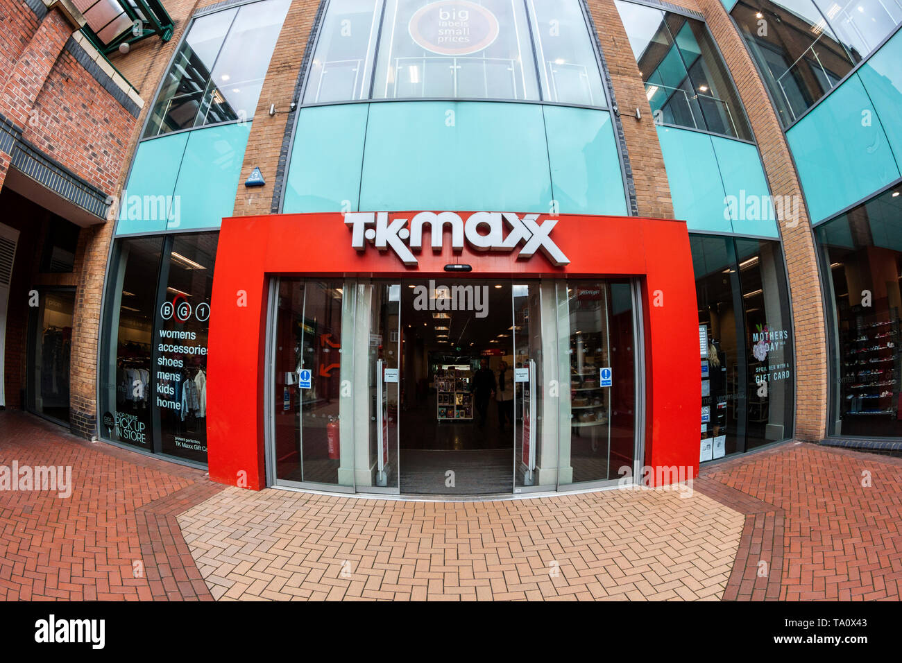 T K Maxx abbigliamento e home prodotti store, Vista fisheye Foto Stock