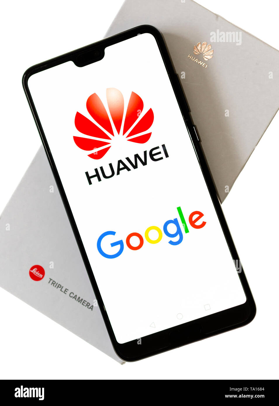 Huawei Telefono cellulare utilizzando Google Apps, Huawei è stata fondata nel 1987 a Shenzhen, Cina Foto Stock