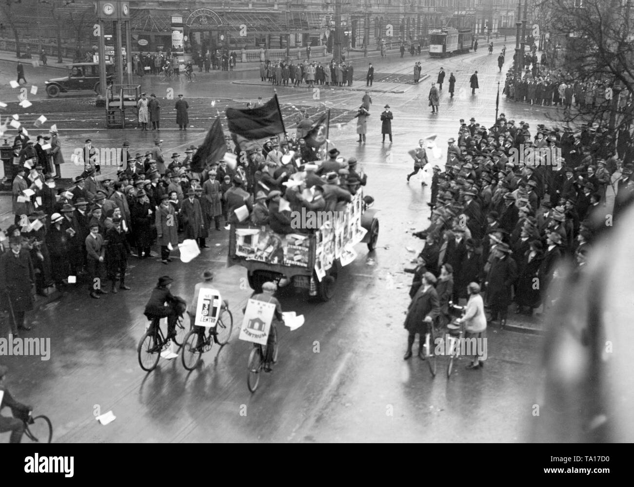Colonna del partito di centro nella campagna elettorale per le elezioni del Reichstag, 1924. Foto Stock
