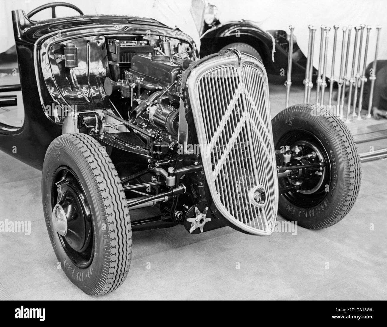 Modello in sezione di una Citroen Avant trazione, la prima produzione di veicolo con trazione anteriore, al 1934 British International Motor Show. Foto Stock