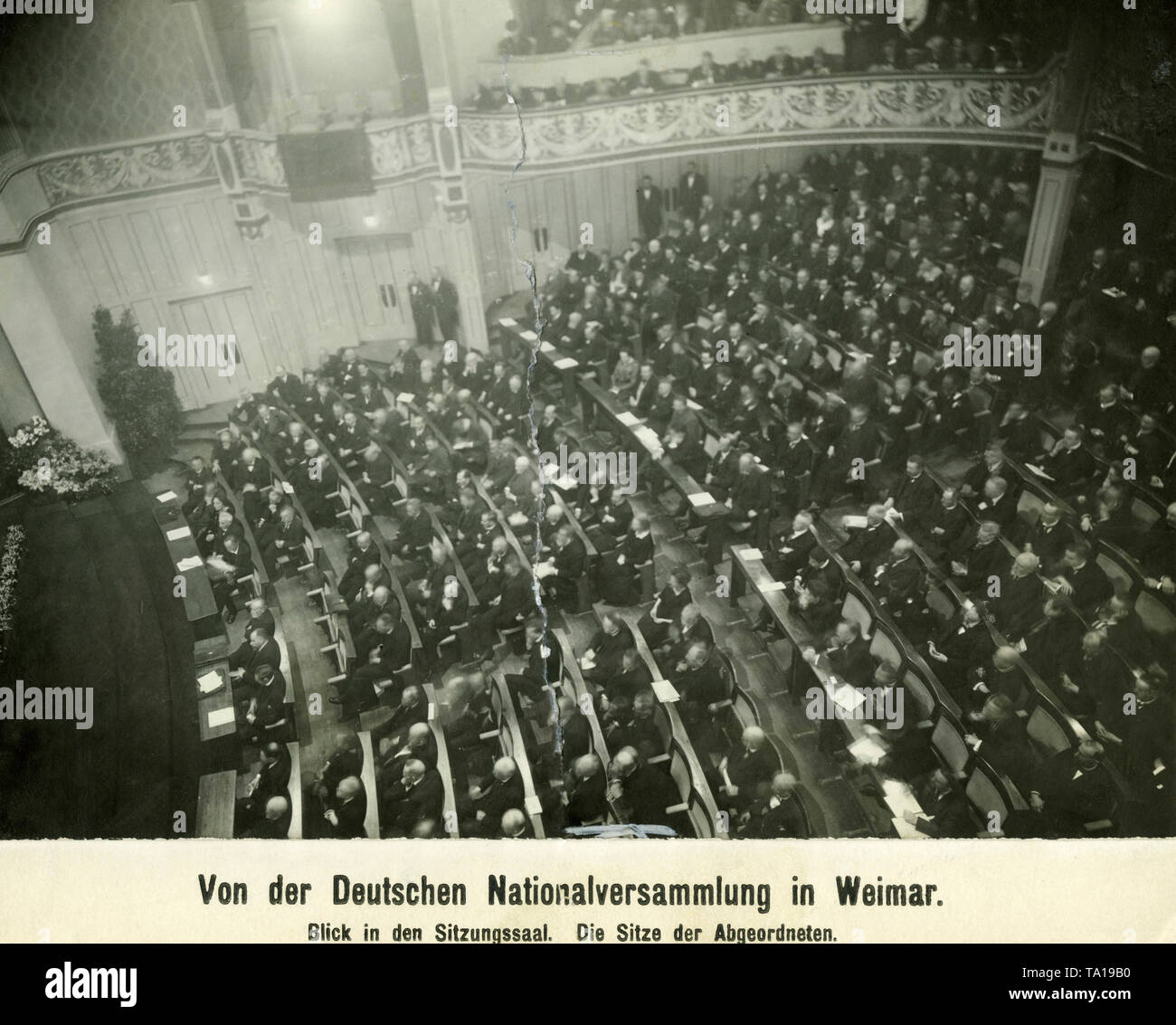 Vista del complessivo nazionale nel corso di un incontro nel Teatro Nazionale di marzo 1919. Foto Stock