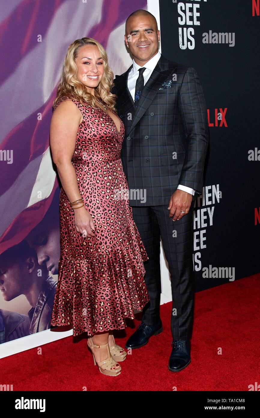 New York, NY, STATI UNITI D'AMERICA. Il 20 maggio 2019. Veronica Jackson, Christopher Jackson presso gli arrivi per quando ci vedono Premiere mondiale, l'Apollo Theatre di New York, NY Maggio 20, 2019. Credito: Steve Mack/Everett raccolta/Alamy Live News Foto Stock