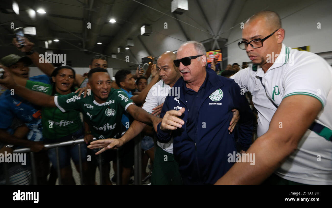 SÃO LUIZ, ma - 21.05.2019: DESEMBARQUE PALMEIRAS MARANHÃO - Il tecnico Felipão, da SE Palmeiras, durante lo sbarco, all aeroporto di São Luis do Maranhão. (Foto: Cesar Greco/Fotoarena) Foto Stock