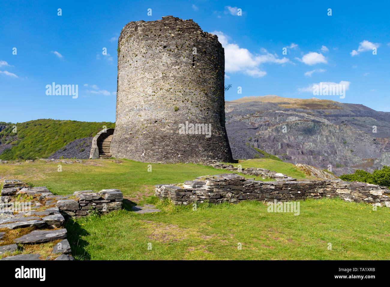 Castello di dolbadarn nel galles immagini e fotografie stock ad alta