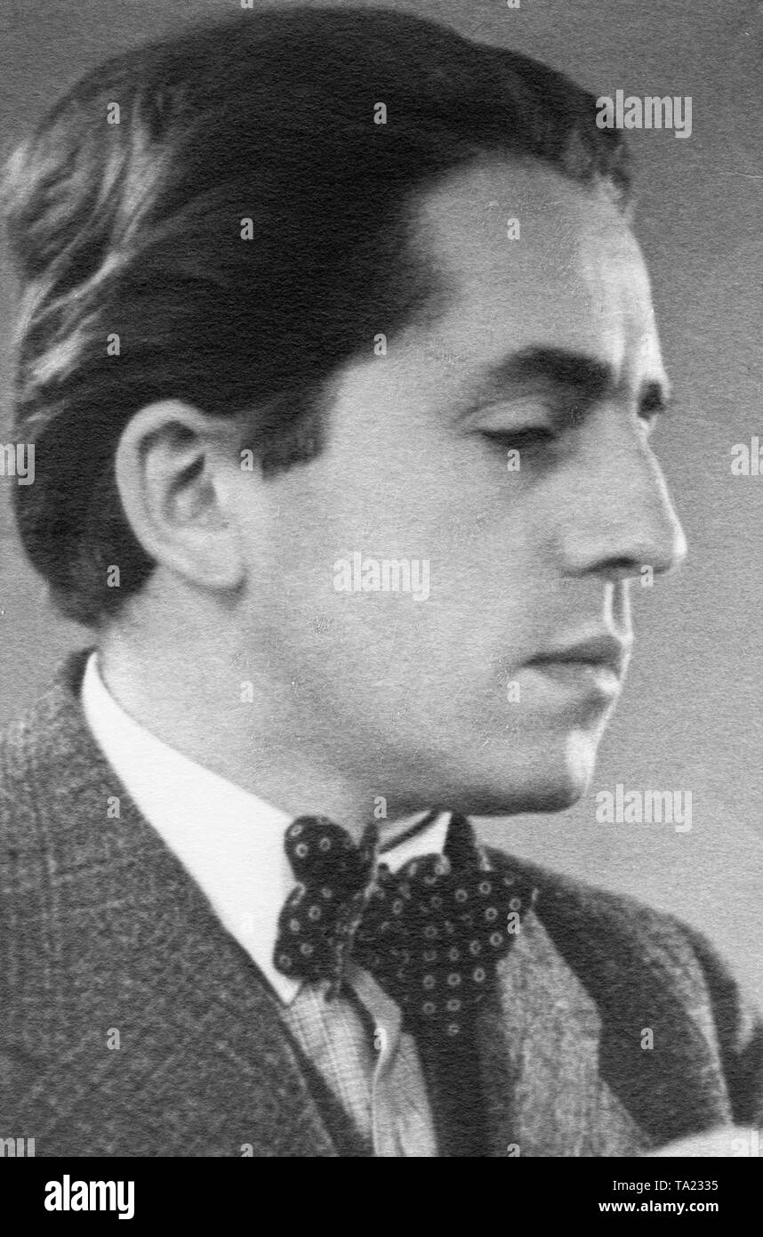 Ritratto di profilo del conduttore austriaco Herbert von Karajan, 1940 Foto Stock