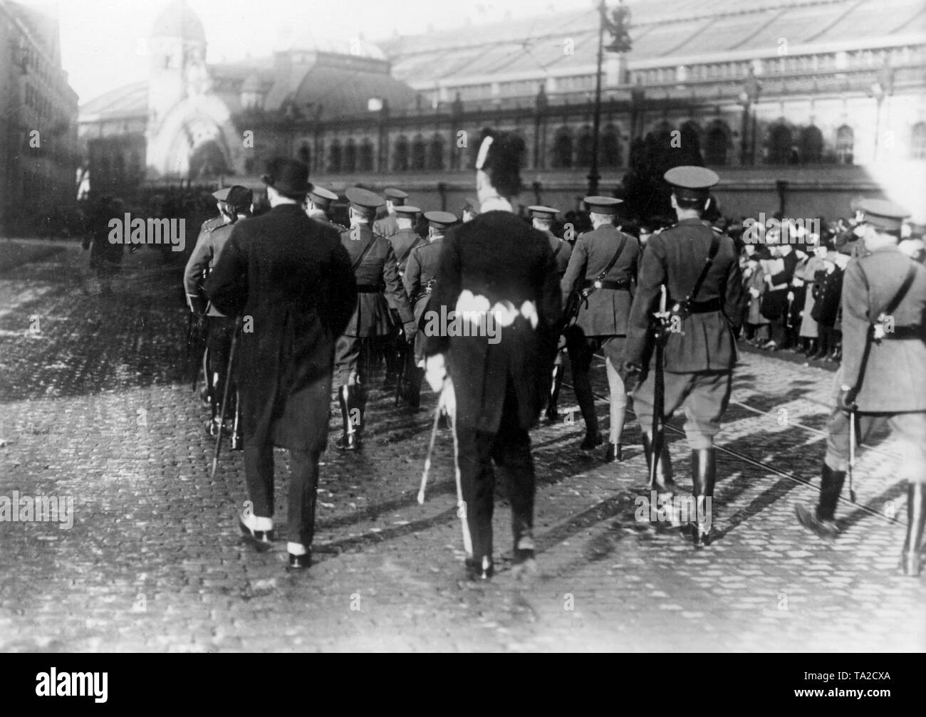 Dopo la siging del Trattato di Locarno, l'inglese a sinistra la prima zona della Renania occupati. Qui essi marzo fuori di Colonia. Foto Stock