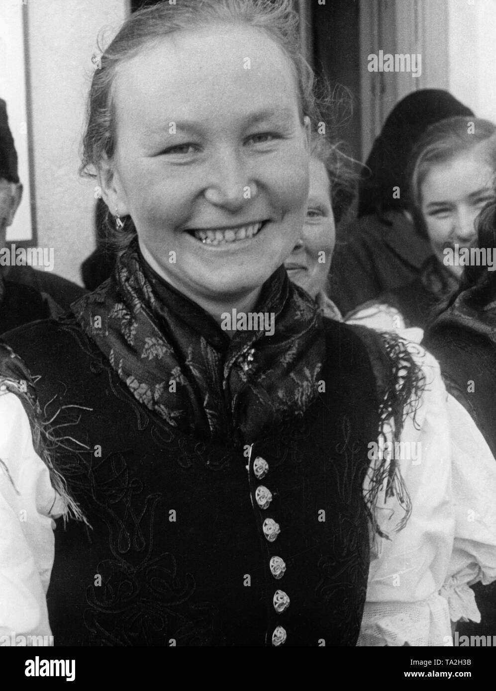 Un countrywoman slovacca nella sua domenica migliore. Nel marzo 1939, lo Stato Slovacco divenne indipendente su comando di Adolf Hitler. Foto Stock