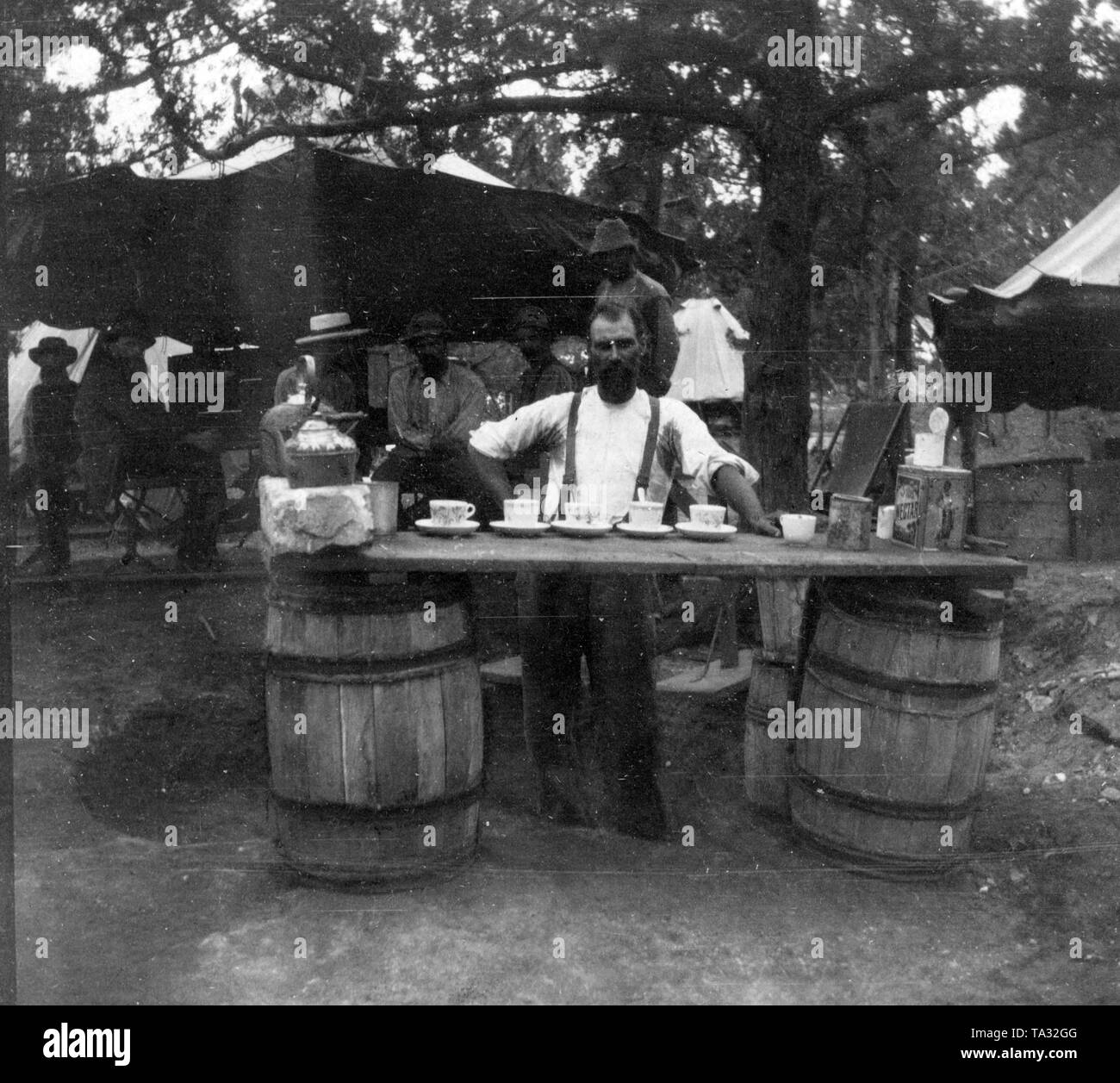Captive Boers dal Sud Africa, nei campi di concentramento 1899-1902: Boers in un centro di detenzione alle Bermuda - caffè cucina. Foto Stock