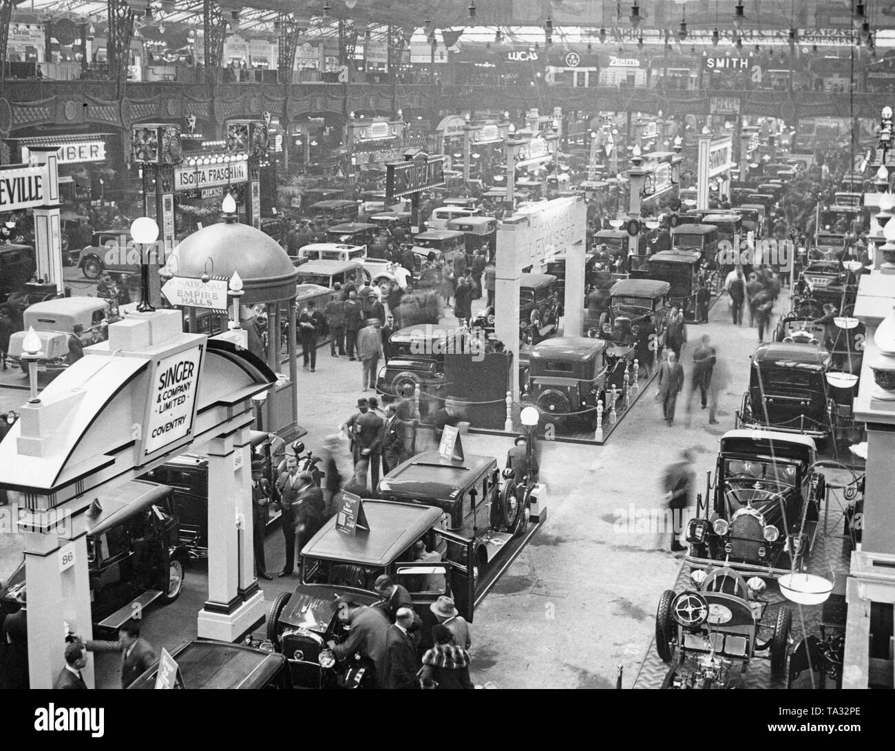 Panoramica della sala espositiva del British International Motor Show. Foto Stock