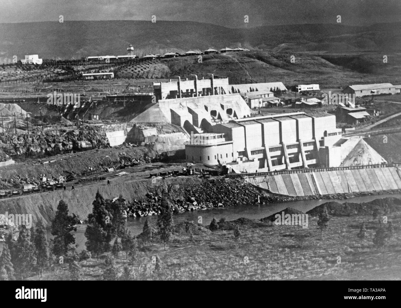 Il Naharayim impianto idroelettrico è stato messo in funzione da parte della Federazione industriale Pinhas Rutenberg nel 1932, e dotato di potere grandi parti del mandato area dell'ex ??Palestina fino al 1948. Foto Stock