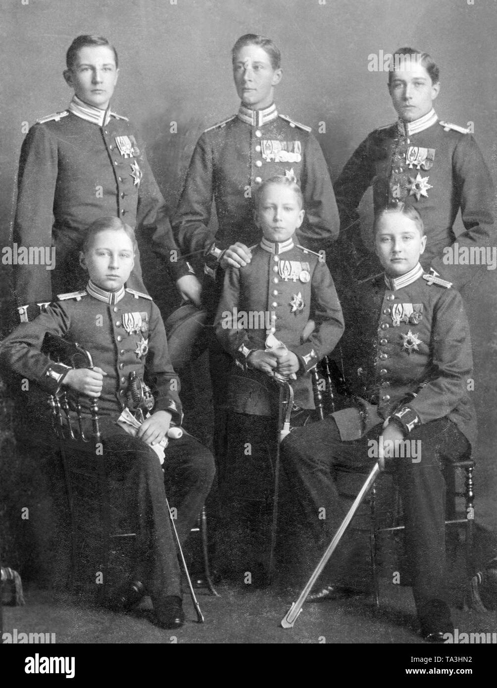 Prima fila da sinistra: il Principe Oskar, il Principe Joachim Principe August Wilhelm. Seconda fila da sinistra: il principe Eitel Friedrich, principe ereditario Wilhelm, principe di Adalberto. Foto Stock