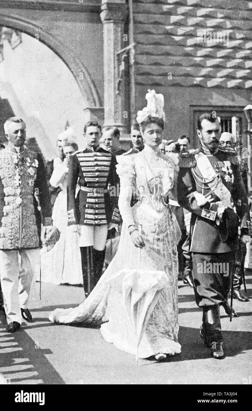 Lo Zar Nicola II di Russia con la moglie Alexandra Feodorovna . Foto non datata da circa 1910. Foto Stock