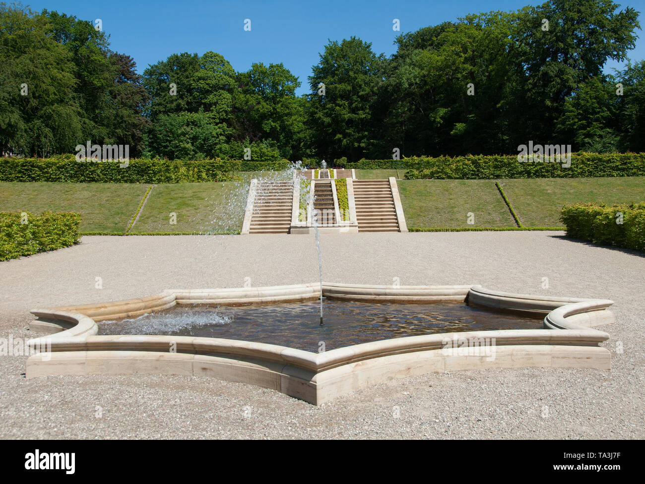 A forma di stella fontana restaurato nel XVII secolo i giardini barocchi Foto Stock