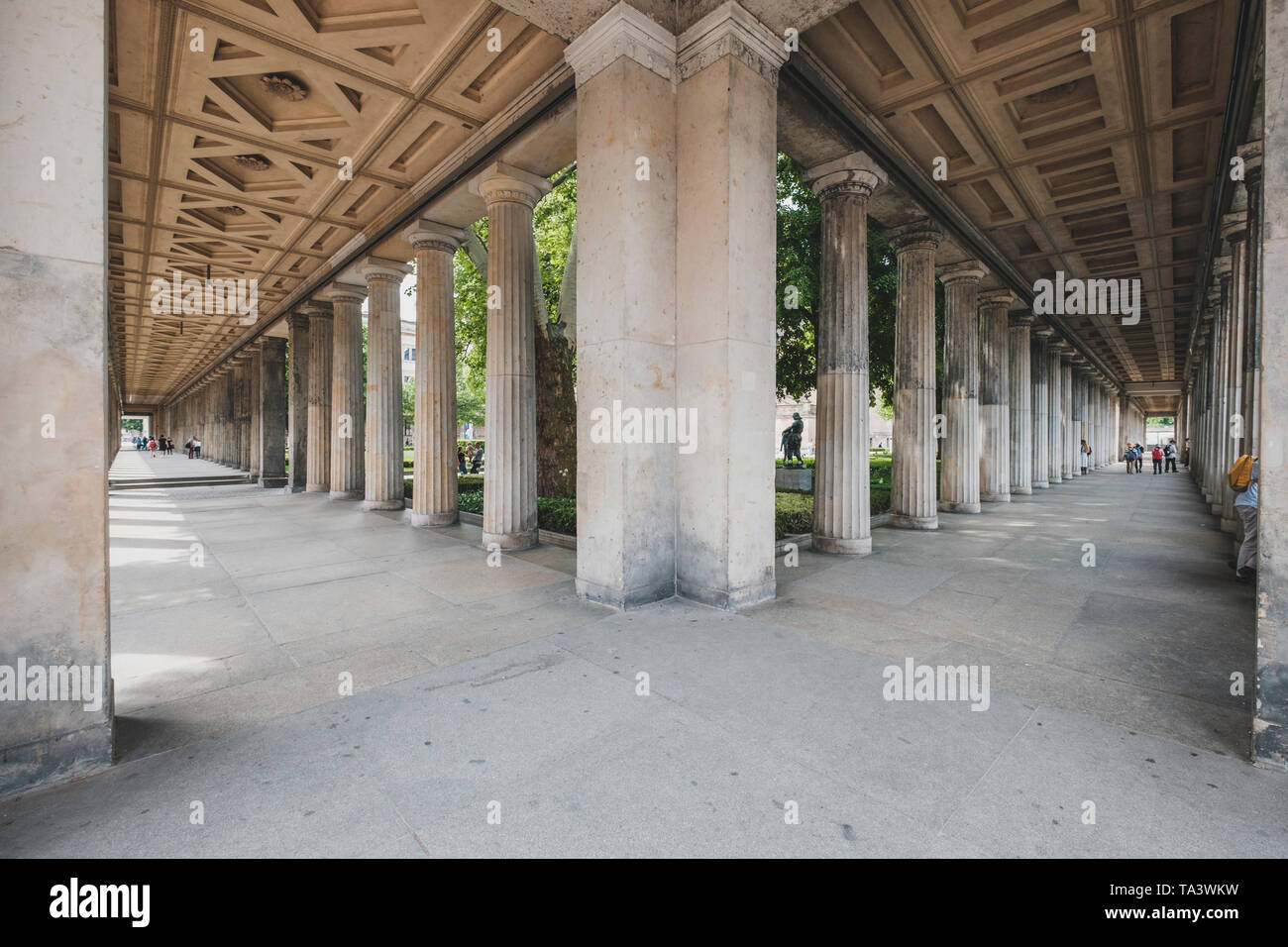 Berlino, Germania - Maggio 2019: architettura storica all'Isola dei Musei di Berlino, Mitte Foto Stock