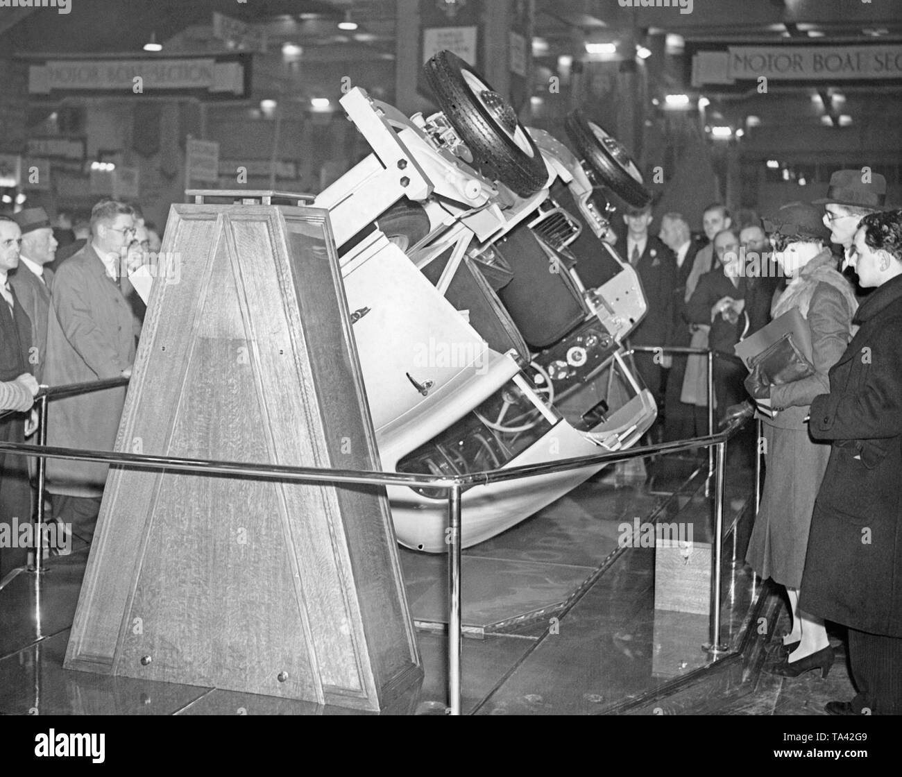 Una sezione di Morris al British International Auto Show nel 1938. Foto Stock