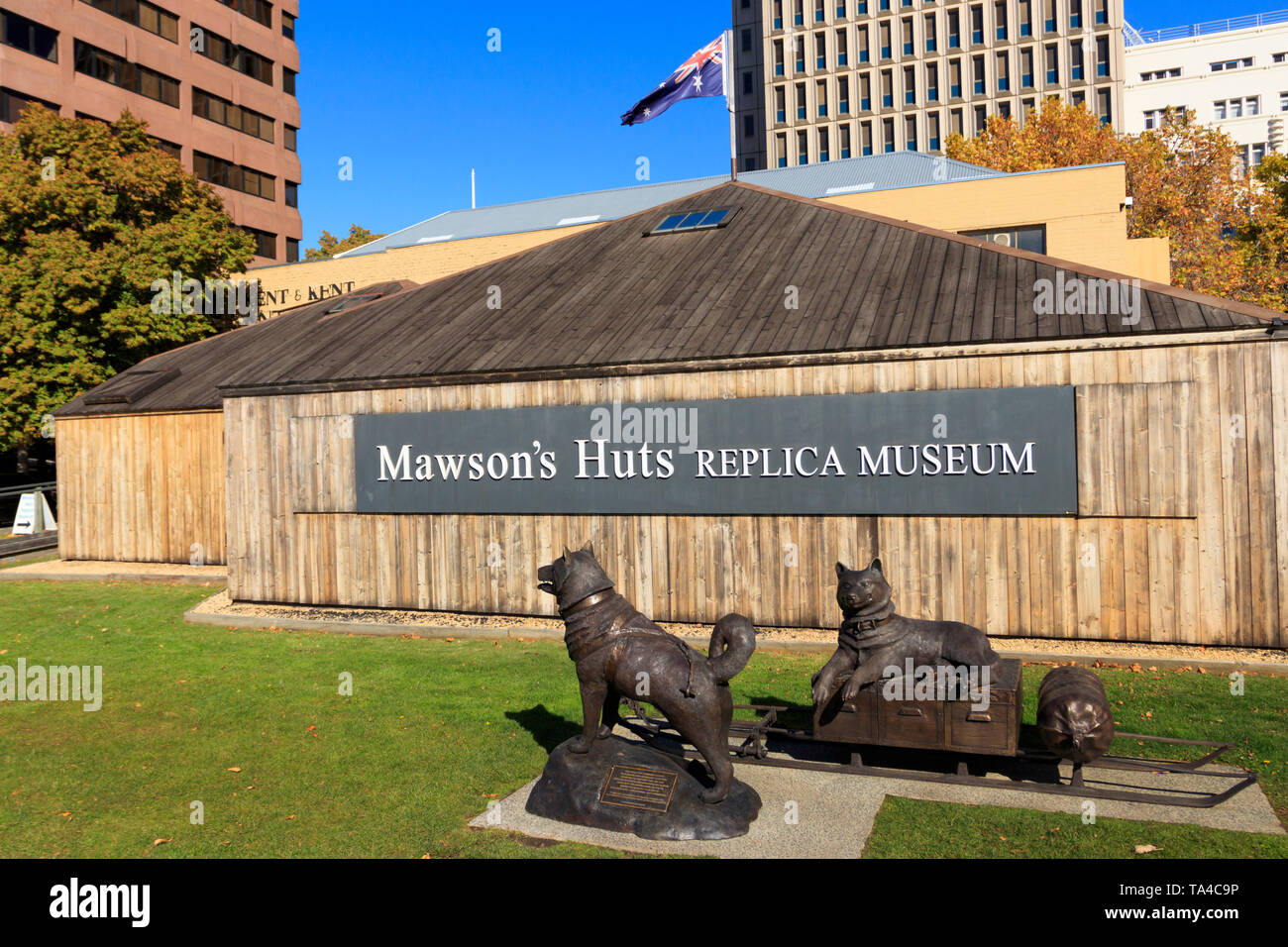 Una replica del Rifugio Mawsons in Hobart waterfront precinct in Tasmania. La capanna di replica è un museo e il rifugio originale si trova in Antartide Foto Stock