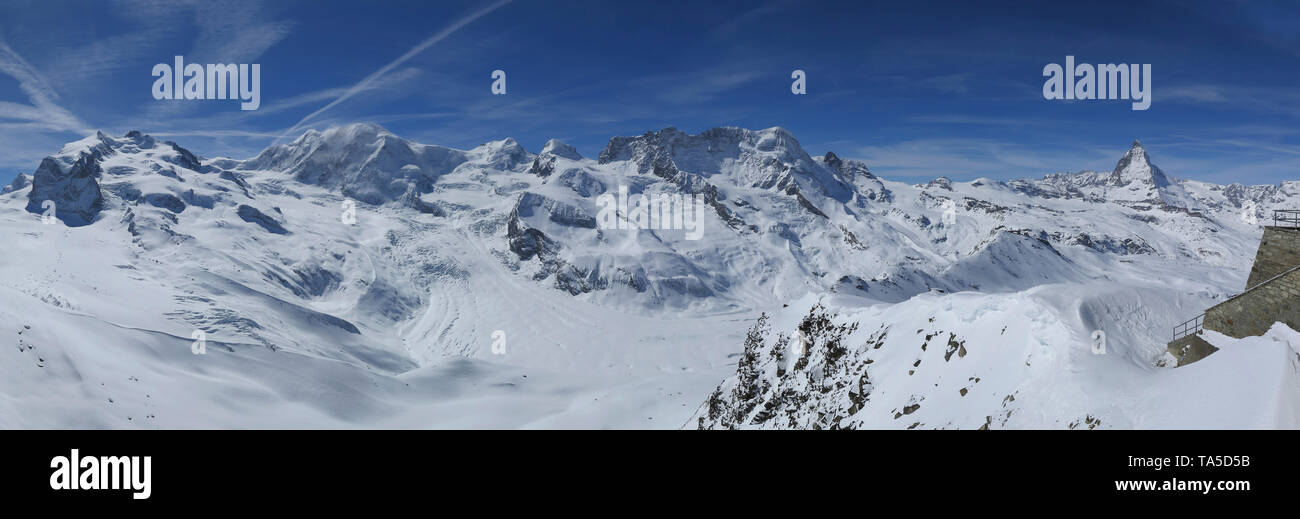 Panorama di montagna di Punta Dufour (sulla sinistra) circa Gornergletscher al Cervino, Vallese, Svizzera, Bergpanorama von Punta Dufour (links) über G Foto Stock