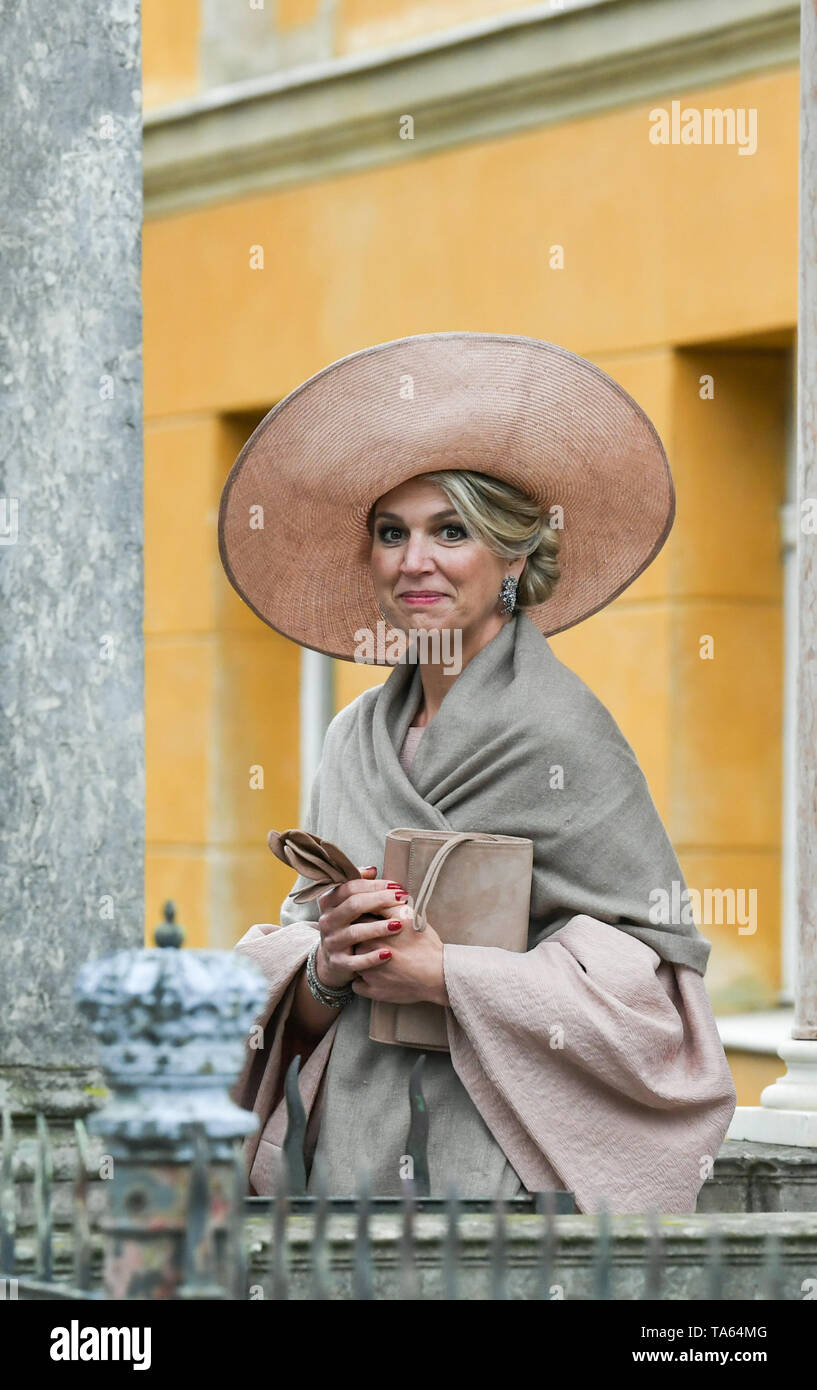 Potsdam, Germania. 22 Maggio, 2019. Regina Maxima dei Paesi Bassi visite Sanssouci e passeggiate attraverso il parco del castello. Credito: Jens Kalaene/dpa-Zentralbild/dpa/Alamy Live News Foto Stock